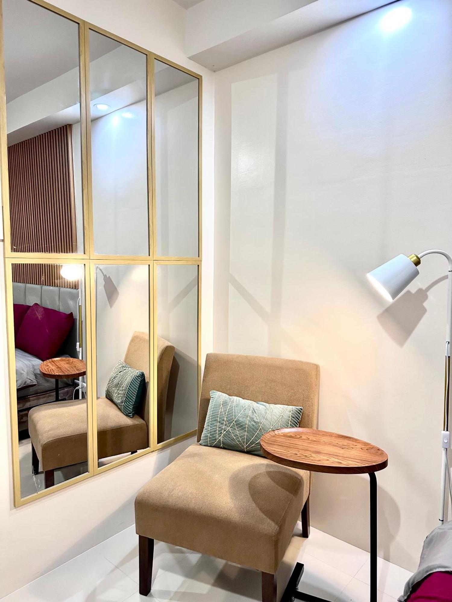 The Persimmon Studios Near Ayala And Sm City סבו מראה חיצוני תמונה