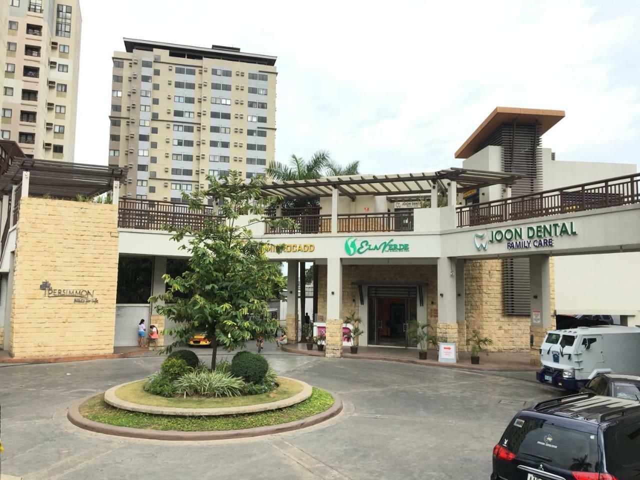 The Persimmon Studios Near Ayala And Sm City סבו מראה חיצוני תמונה