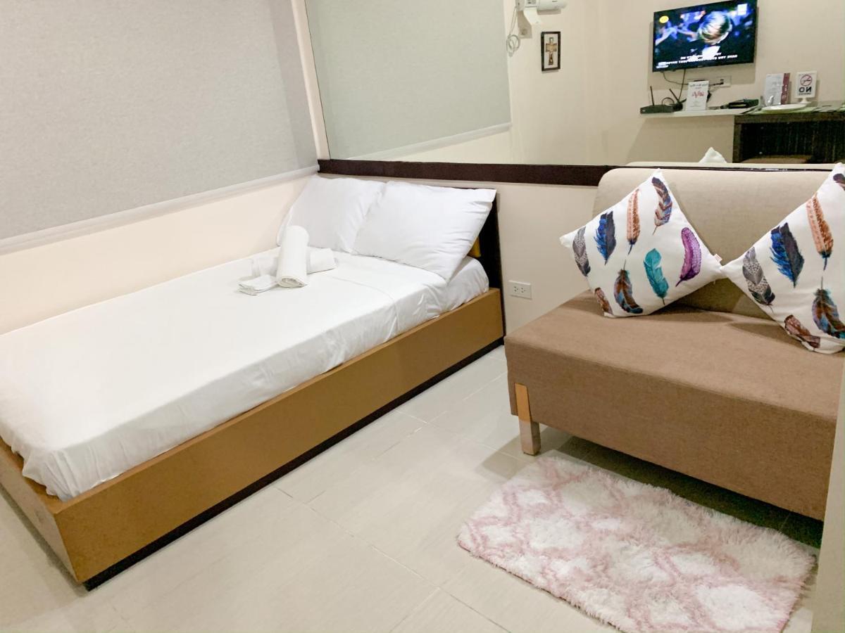 The Persimmon Studios Near Ayala And Sm City סבו מראה חיצוני תמונה